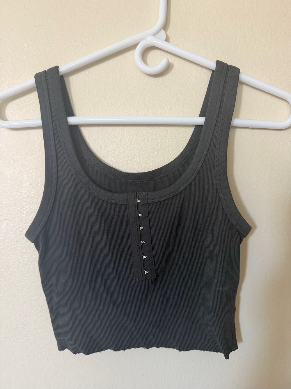 aerie Black Ribbed Hook-Front Crop Tank